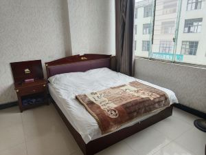 Shizong Juxianlou Hotel