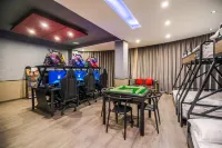 HiGo E-sports Hotel (Xinyang Railway Station Tianrun Plaza) - Esports