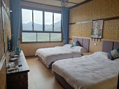 Chongqing Linyun Mountain Residence Отели рядом с достопримечательностью «Banliao Lake»