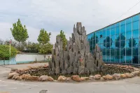 Xiping Seattle Boutique Hotel Hotels near Xiping Railway Station