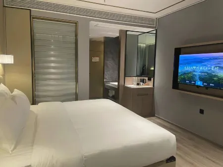 Meihao EZZI Hotel (Bijie) Отели рядом с достопримечательностью «Guizhou Institute of Engineering and Applied Technology»