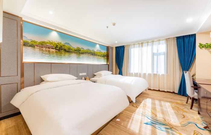 Golden Oriental Business Hotel