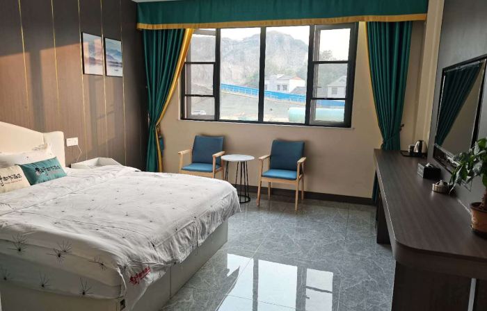 Xinxian Shaohua Hotel