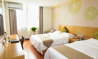GreenTree Inn Express Hotel (Jingjiang Xinjian Lu Decheng Plaza)