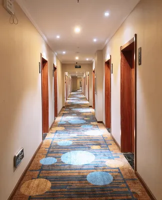 Badong Ruichen Hotel Hotels near Yesanguan Forest Flower Sea