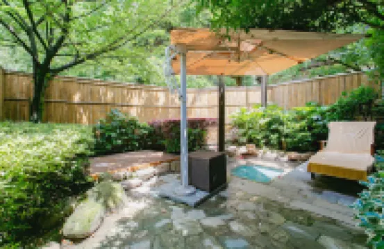 Poly Hot Spring Spa Hotel