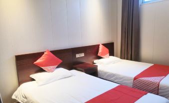 Yuyao Liangnong Hotel