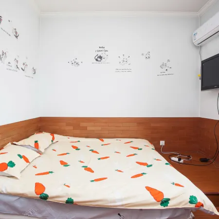 A youth hostel·B&B with sea views (Golden Beach Beer City)