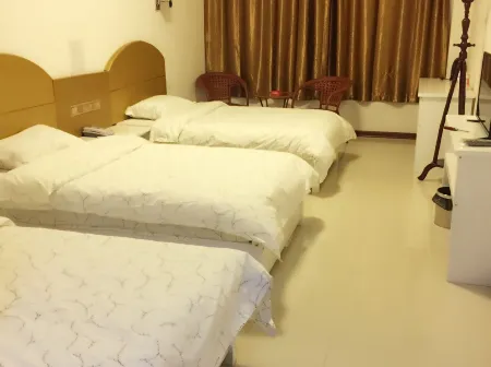 Liyang Chenlong Hotel Отели рядом с достопримечательностью «Jiajiazhuang Folk Customs Zoo»