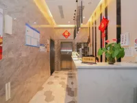 Huzhong Hotel Hotels near Tangzhen Station