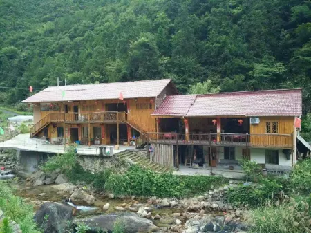 Ruoliao Cuckoo Pottery House Отели рядом с достопримечательностью «Ruoliao Yuanshilin»