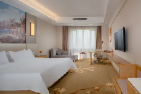 Vienna International Hotel (Changsha South High-speed Railway Station Sports New City)