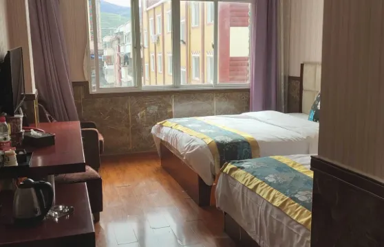 爐霍聖潔商務賓館