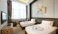 Yunlan Bay Shuanglian Hot Spring Resort - balcony