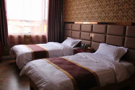 Yuzhong Jindi Business Hotel Отели рядом с достопримечательностью «Center Square»