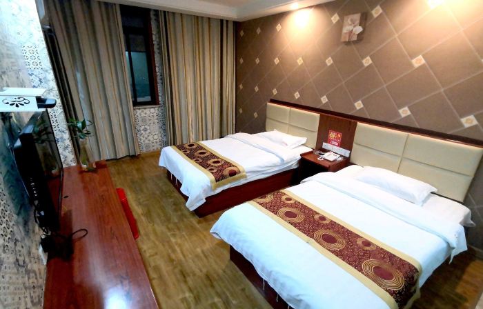Weilong Business Chain Hotel