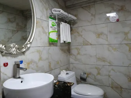 Holiday Inn Pingyang Royal Отели рядом с достопримечательностью «Dongdong»