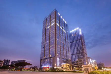 Atour Hotel, South Square of Xi'an North High-Speed Railway Station Отели рядом со станцией Xi'an North Railway Station