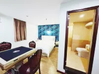 AiXi Traving with hostel