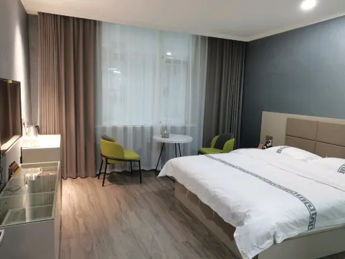 Fangcheng Tianxiang Hotel