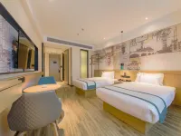 City Light Stay Hotel (Huangmei Dream City)