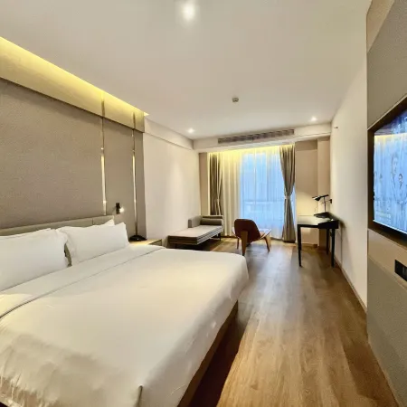 Tongbai Yun Hotel (Anqing Duxiu Avenue Greenland New Metropolis Branch)