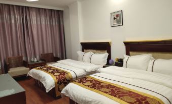 Romantic Manwu Hotel