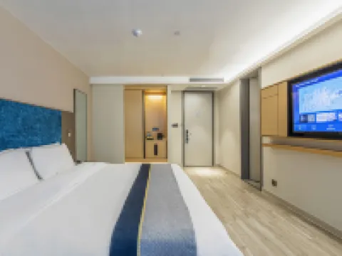 ホームイン ビジネスホテル(昌楽高速鉄道駅中百大厦） 昌楽のホテル