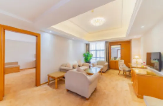 Vienna International Hotel (Shenzhen  Shiyan Shangwu Subway Station Branch) Hotels in Shiyan