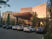營口新紅運酒店 - 停車場