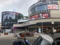 Royal Hotel Hotels in Center of Dongfeng Town