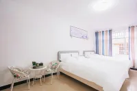 Monochrome Chain Hotel