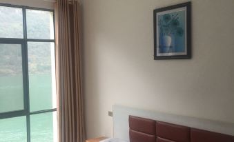 Riverside Renjia Inn