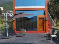 Lianshan Oujia Terraces and Jushanshe Hotels in Lianshan