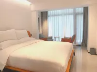 Xing Zhe Designer Homestay (Cheng Wall Hepingmen Subway Station)