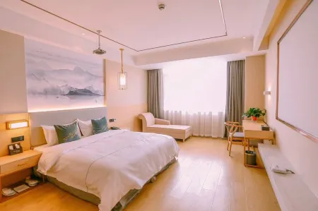 Qingmu Platinum Hotel (Ma'anshan Normal College Mengniu Industrial Park) Отели рядом с достопримечательностью «Tangligong Qinglian Temple»