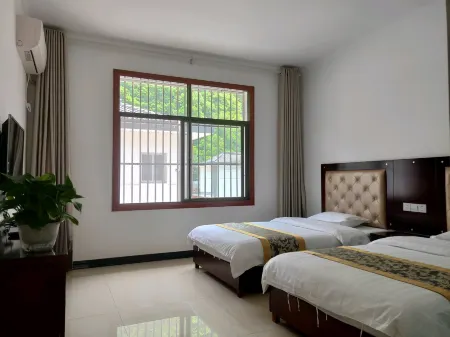 Shushui Rong Elegant Restaurant Hotel Отели рядом с достопримечательностью «First Draftage of Zhashui Canyon»