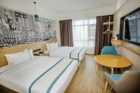 City Comfort Inn Hotel (Yangxin High-Speed Railway Station) Отели рядом с достопримечательностью «Xiang'egan Bianqu E Southeast Cemetery of Revolutionary Martyrs»