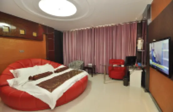 Longyou Haoting Pinshang Hotel