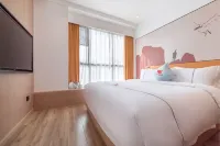 Le Cuckoo Art Hotel（Science Park of Shenzhen University） Hotels near Nanbin Fashionable Dress Shopping Mall