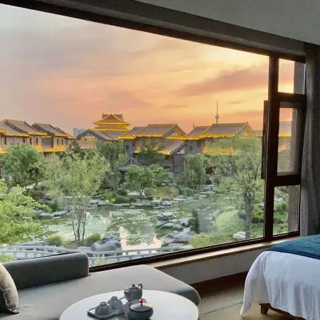 Kaifeng Qingming Shangheyuan Haitang Flower Hotel