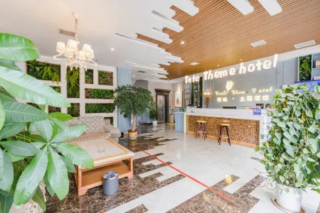 Fangcheng, his and her theme hotel