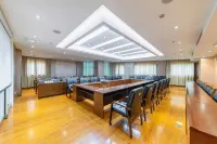 Paramount Hotel Hotels in Yangzhou