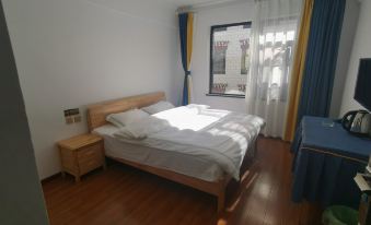 Lhasa 1st Road Jixiang Locomotive Theme Homestay