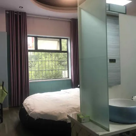Shi'erfang Theme Guesthouse