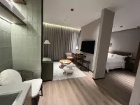 Xiangping Lake Resort Hotel