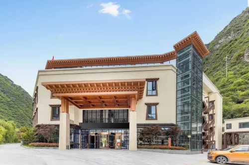 Gu Er Gou Hot Spring Resort Hotels in Li County