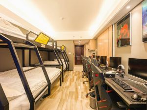 Titan E-sports Hotel (Zhengzhou Yuying Road Huijing Apartment)