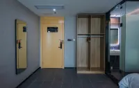 Junyi Collection Hotel (Zhanggong District Rongjiang Road) Hotels in Ganzhou