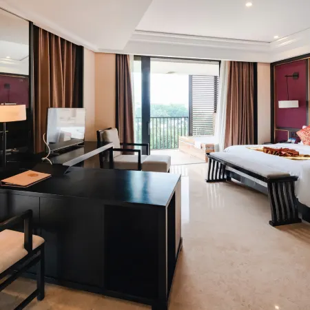 Days Hotel Hainan Baoting